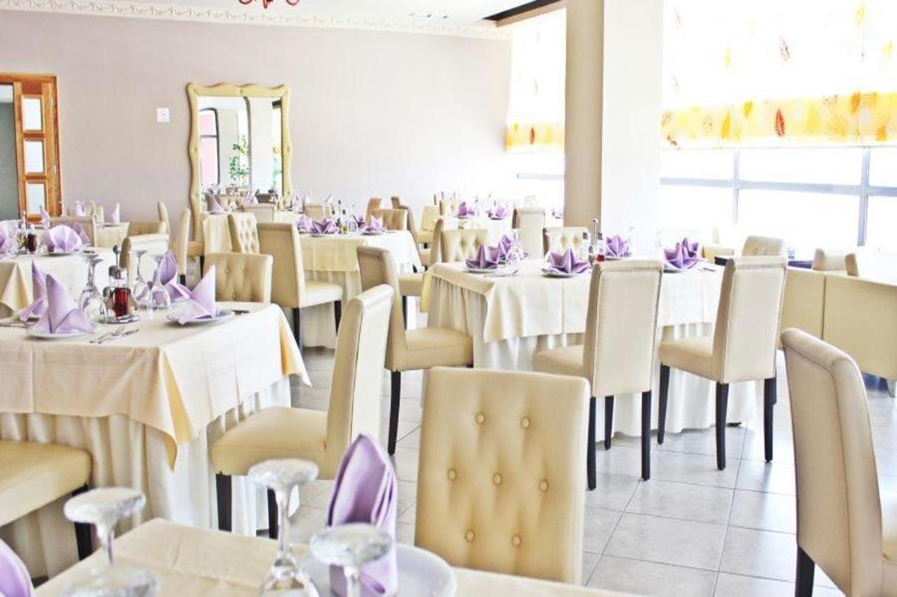 Aurelis Hotel Berxull Luaran gambar