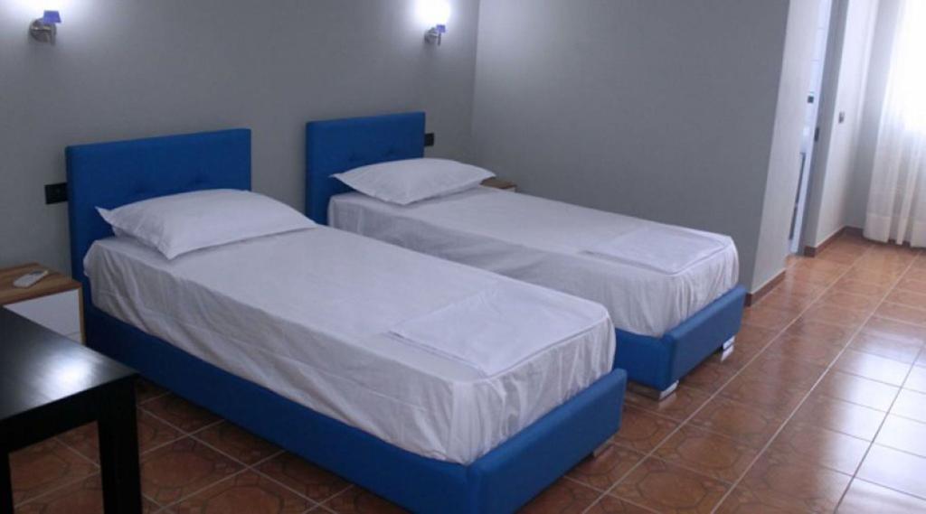 Aurelis Hotel Berxull Luaran gambar