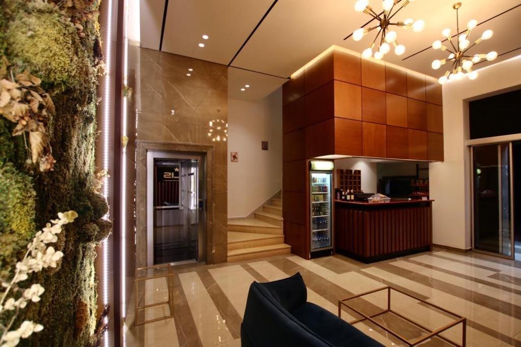 Aurelis Hotel Berxull Luaran gambar