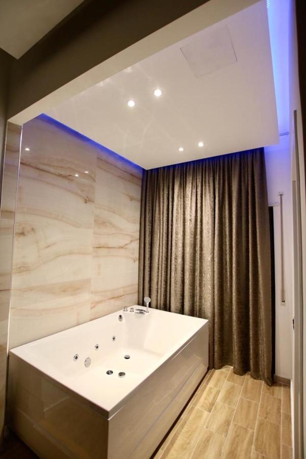 Aurelis Hotel Berxull Luaran gambar