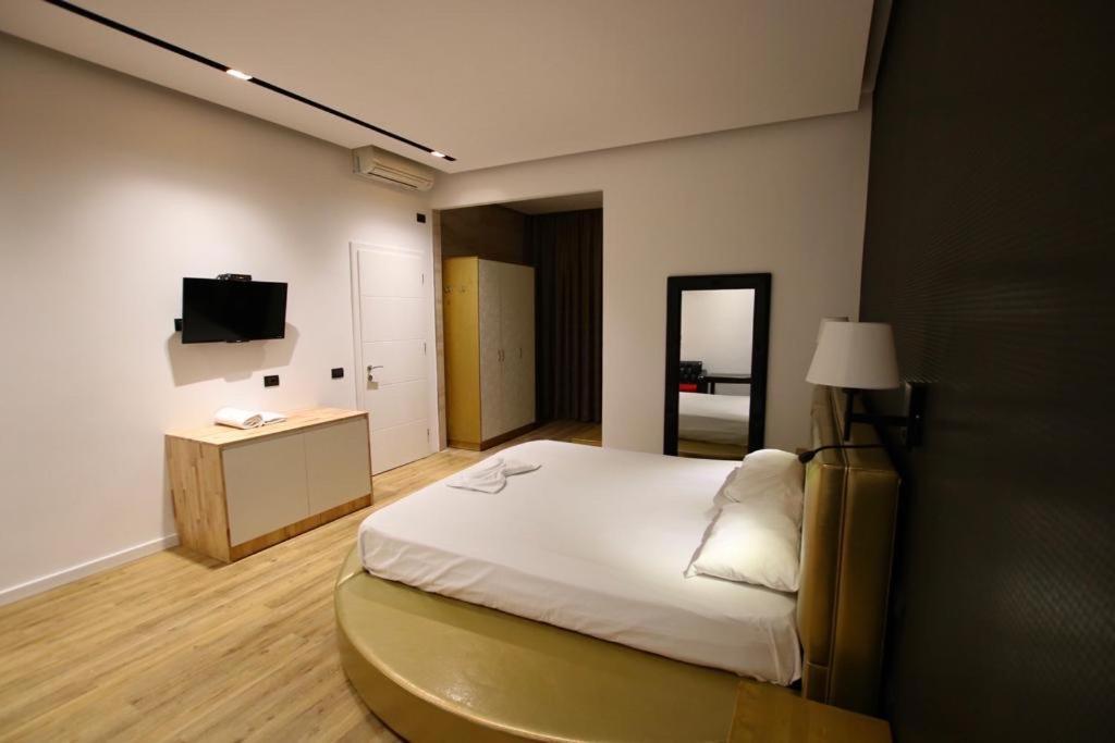 Aurelis Hotel Berxull Luaran gambar